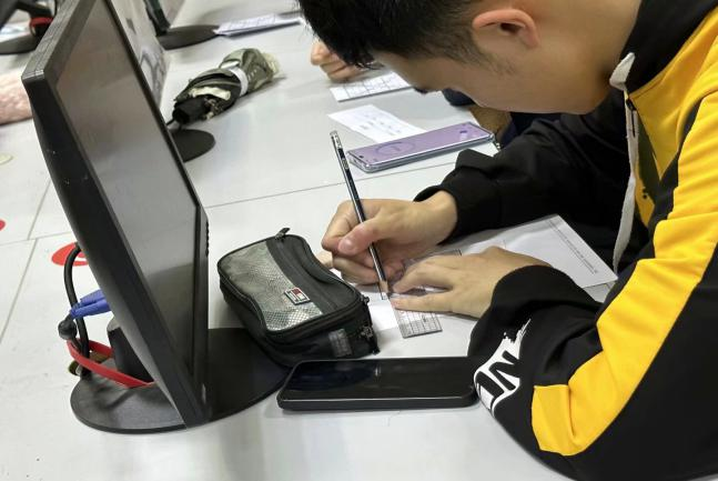 广西师范大学数学建模协会成功举...
